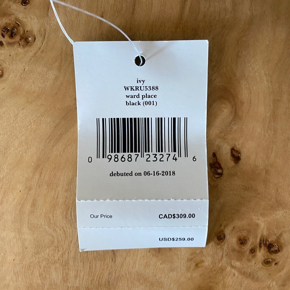 Kate Spade Crossbody purse - Picture 3 of 4